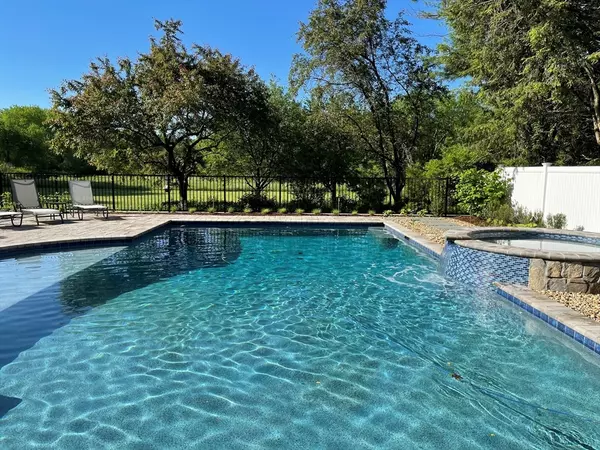 Concord, MA 01742,336 Lexington Rd
