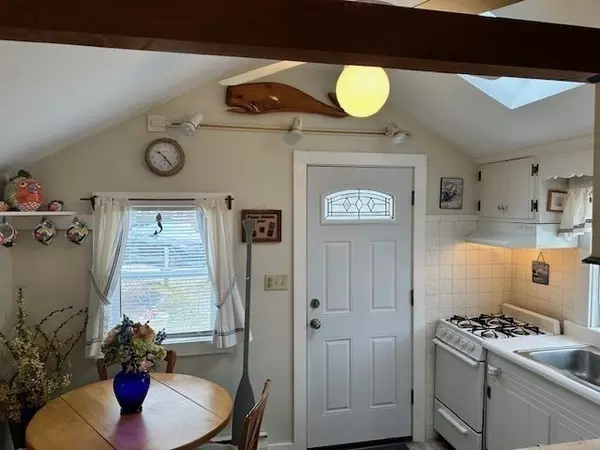 Yarmouth, MA 02673,638 Route 28 #10