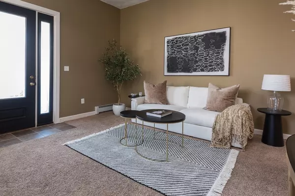 Rockland, MA 02370,24 Union Street #B