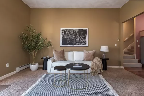 Rockland, MA 02370,24 Union Street #B