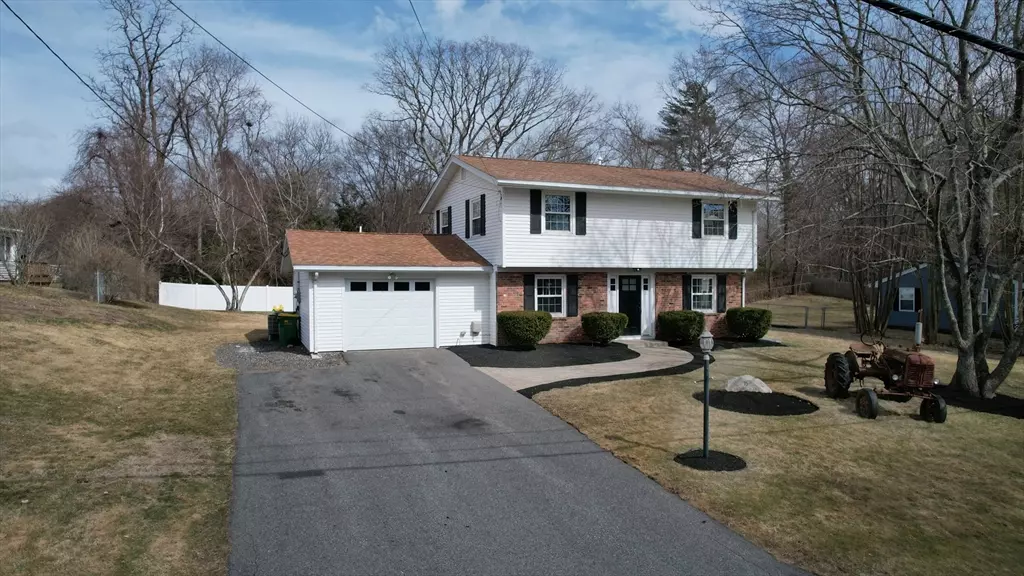 16 Michael Road, Raynham, MA 02767