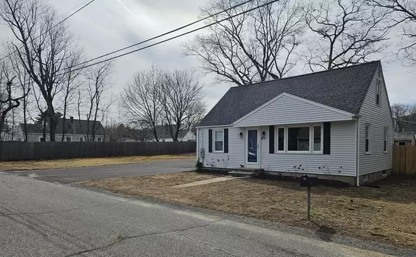 12 Eisenhower Dr, Smithfield, RI 02917