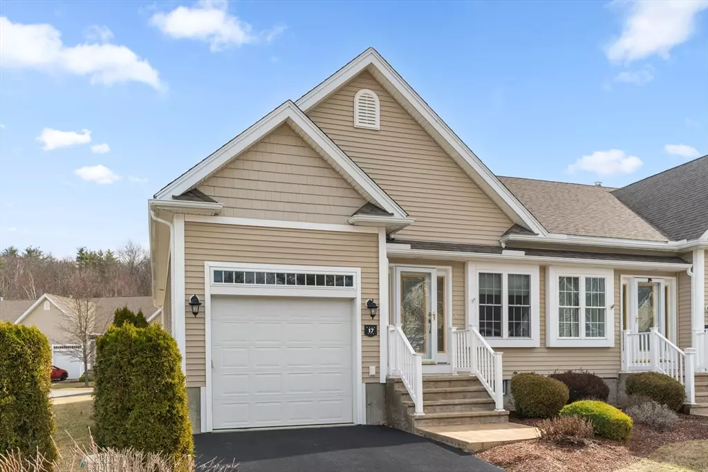 Hubbardston, MA 01452,17 Madison Way #17