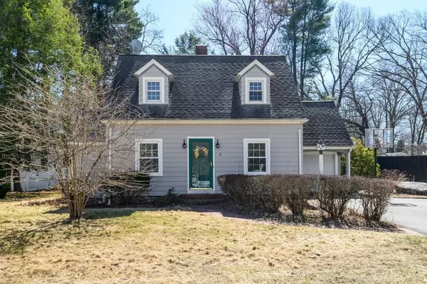 5 Loring Street, Auburn, MA 01501