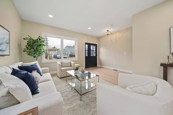 30 Milton Road, Braintree, MA 02184