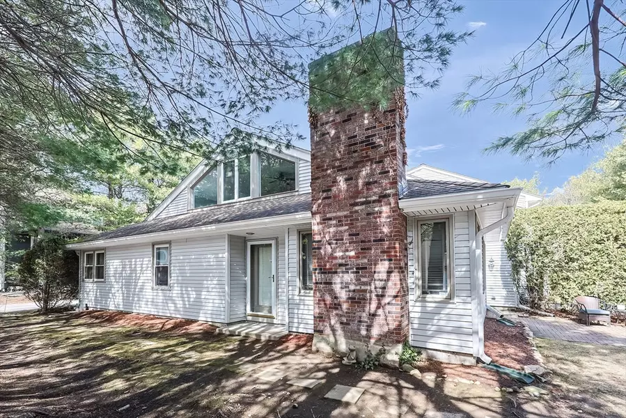 114 Captain Eames Cir #114, Ashland, MA 01721