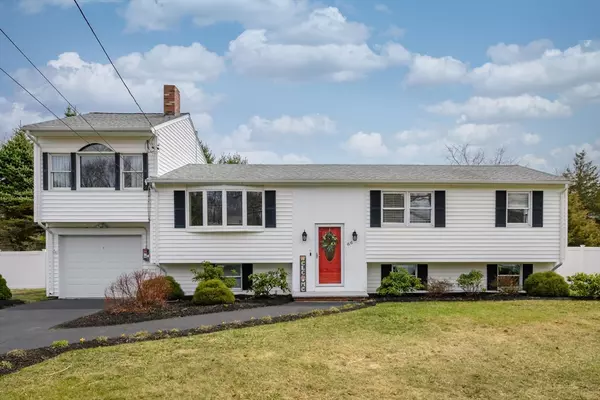 66 Tecumseh Dr, Hanover, MA 02339