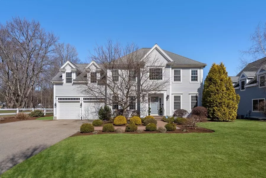 694 Salisbury St, Worcester, MA 01609