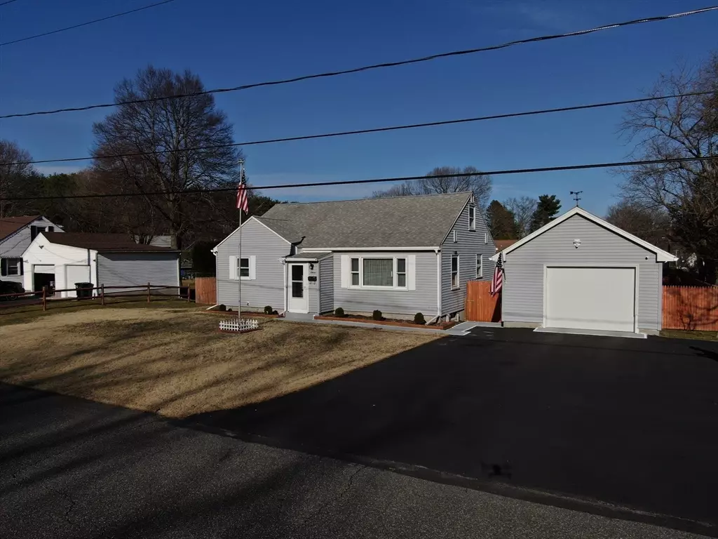 Palmer, MA 01080,11 Sibley St