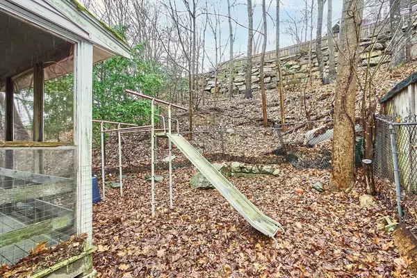Salem, MA 01970,9 Intervale Rd