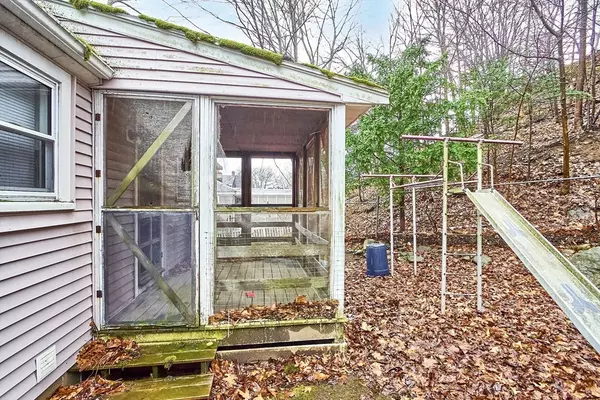 Salem, MA 01970,9 Intervale Rd
