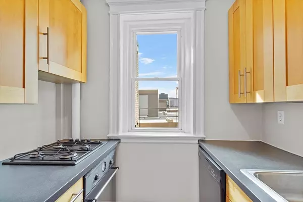 Boston, MA 02215,15 Park Dr #35