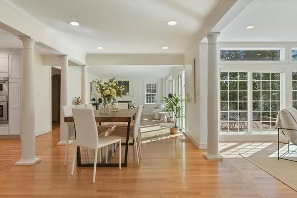 Brookline, MA 02467,17 Laurel Road