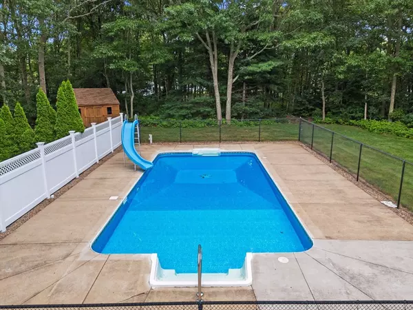 Taunton, MA 02780,30 Betty Phillips Circle