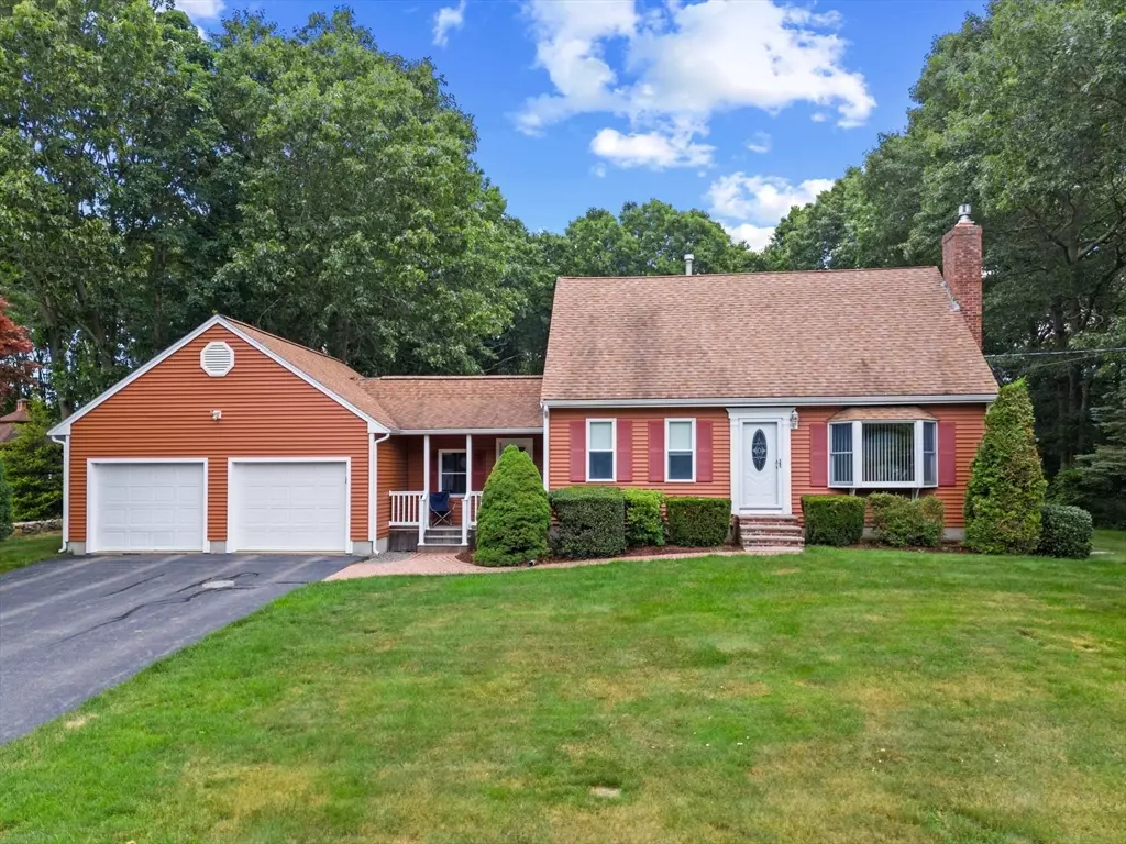 Taunton, MA 02780,30 Betty Phillips Circle