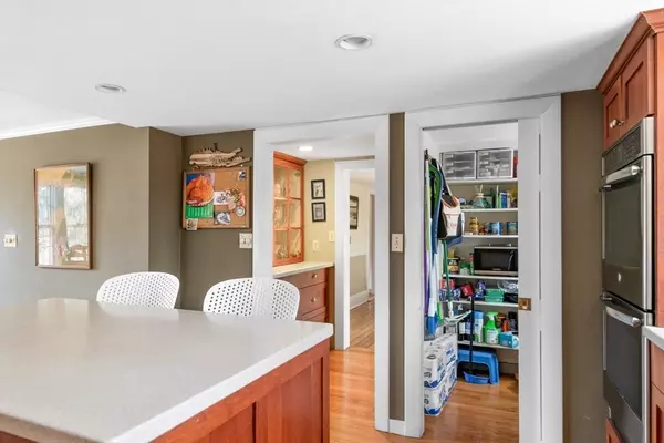 Hingham, MA 02043,97 Leavitt St