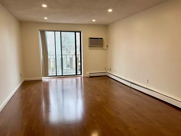 Quincy, MA 02170,111 Warren Ave #3G