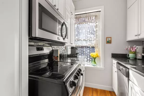 Brookline, MA 02445,15 University Rd ##32