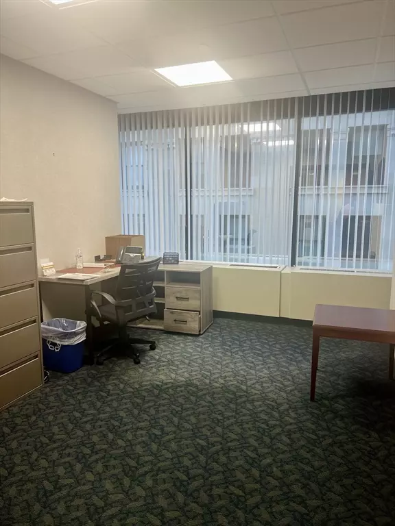 Worcester, MA 01608,370 Main St #725