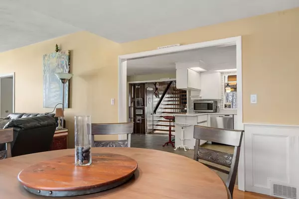 Norwood, MA 02062,37 Hemlock St