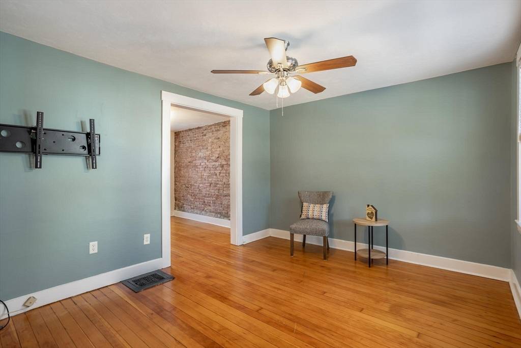 Clinton, MA 01510,51 Grove St #51