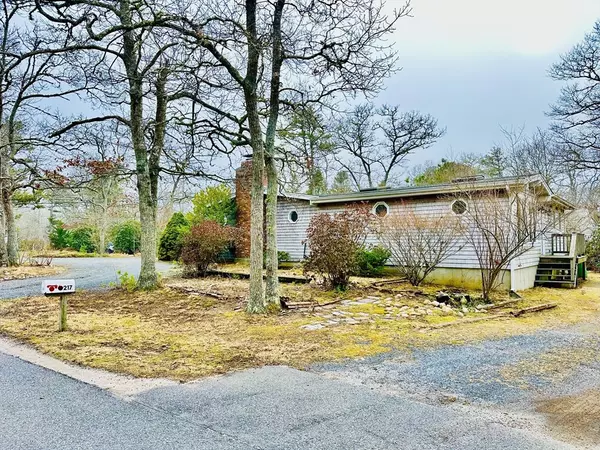 Brewster, MA 02631,217 Freemans Way