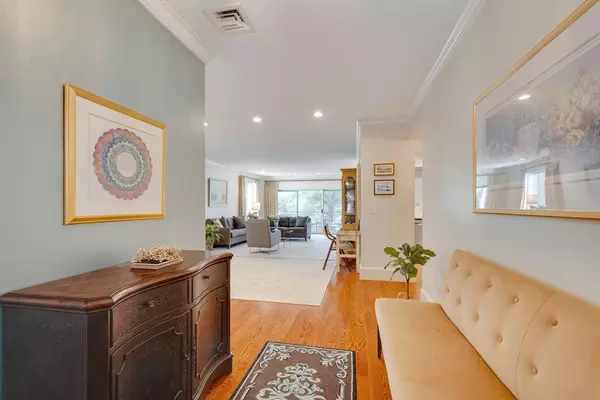 Boston, MA 02467,206 Allandale Road #2A