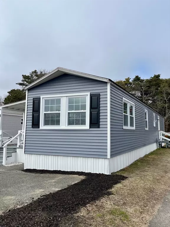 Wareham, MA 02538,8 Madeline Street