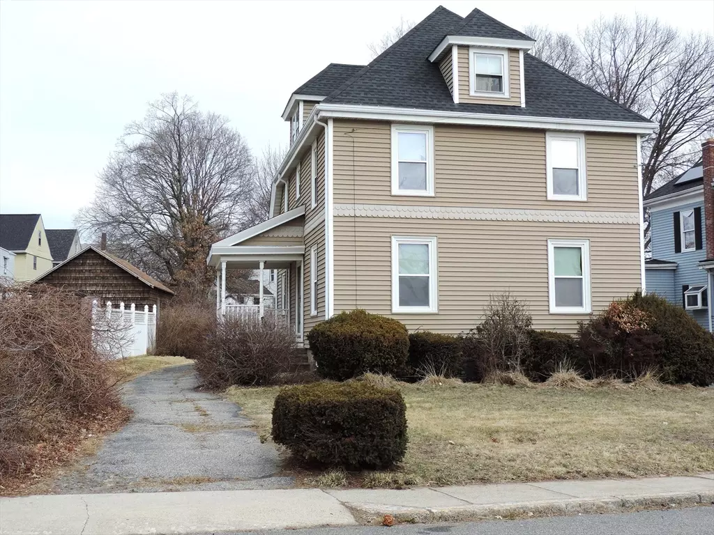 Milford, MA 01757,11 State St