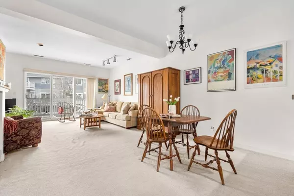 Medford, MA 02155,20 Ship Ave #17