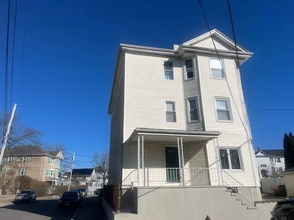 58 Irving St, Fall River, MA 02723