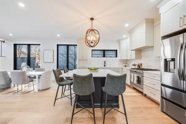 Brookline, MA 02467,809-811 Heath St #811