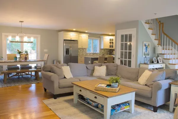 Carver, MA 02330,4 Redtail Ln