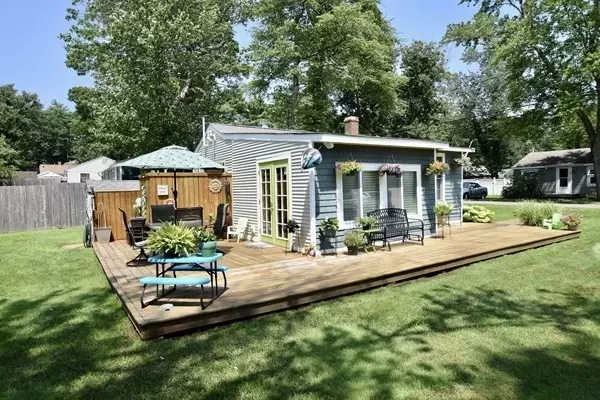 Lakeville, MA 02347,24 3rd Ave