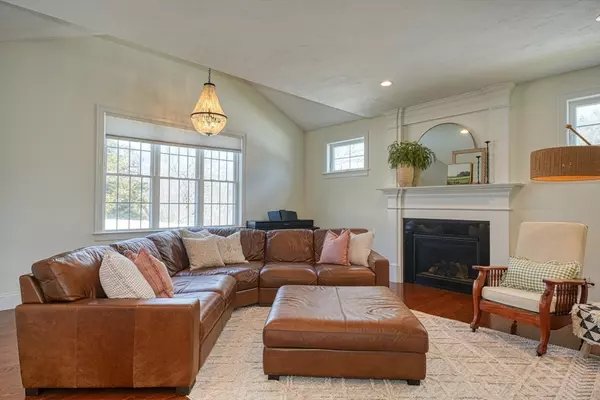 Northborough, MA 01532,181 East Main St