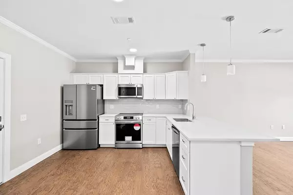 Milton, MA 02186,485 Blue Hills Parkway #19