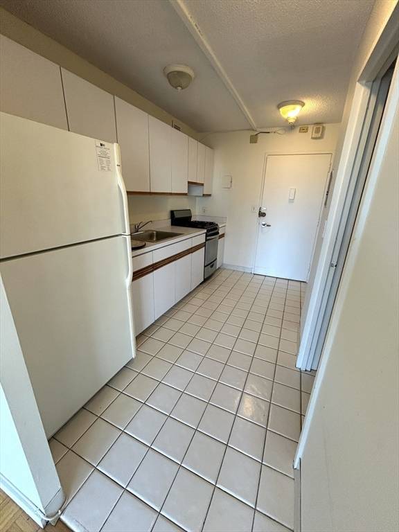 Brookline, MA 02445,44 Washington St #611