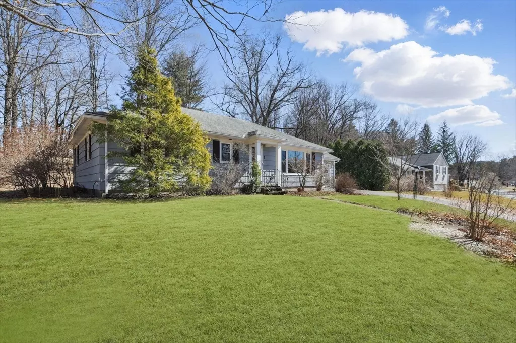 Easthampton, MA 01027,1 Westview Ter
