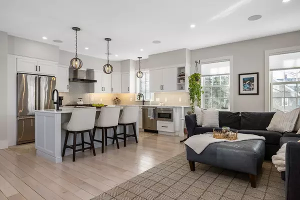 Portsmouth, NH 03801,426 Islington St #426