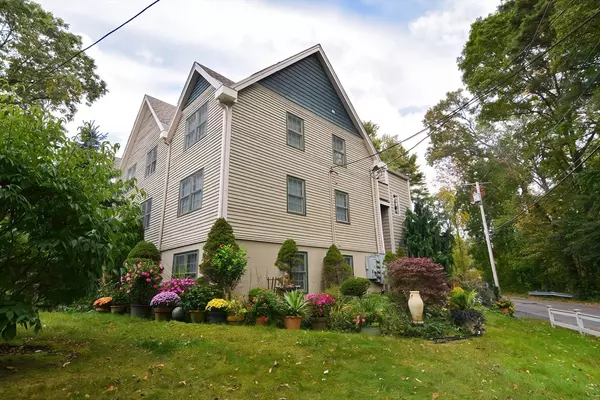 Norton, MA 02766,227 Reservoir St #4