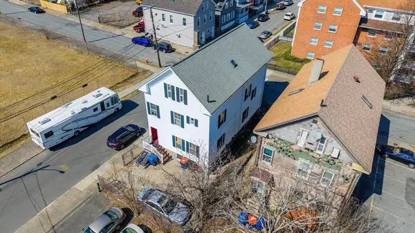 New Bedford, MA 02740,18 Bedford St