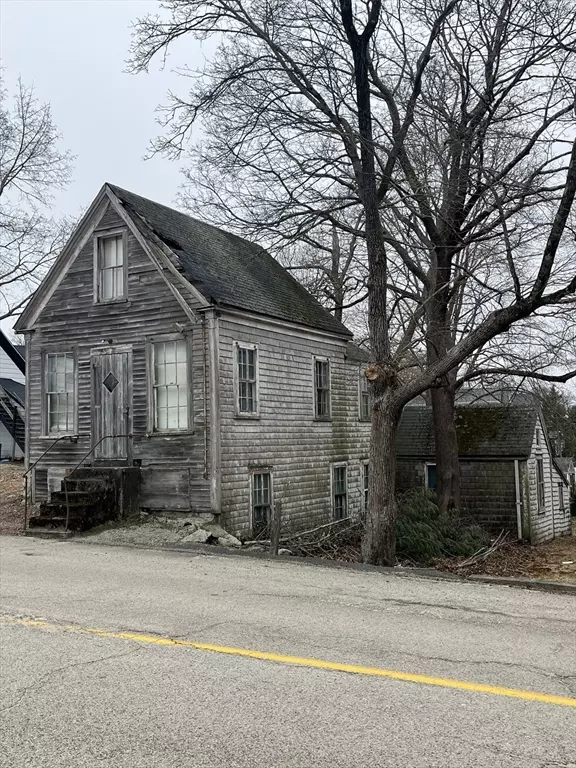 Cohasset, MA 02025,46-50 Doane St