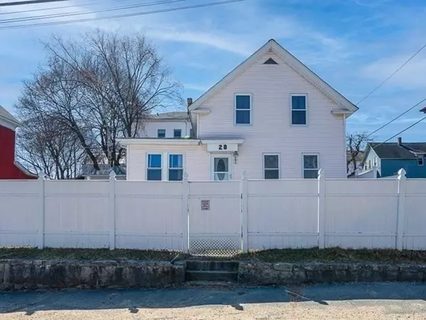 28 Nashua St, Fitchburg, MA 01420