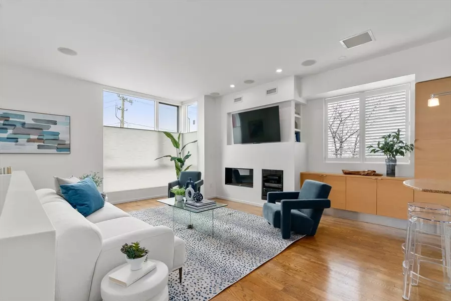 409 E 1st St #409, Boston, MA 02127