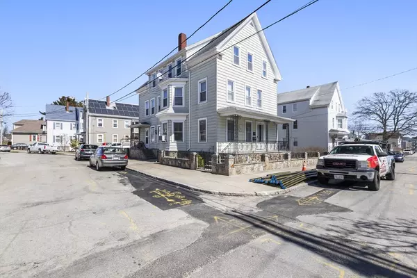 177 Thompson St, New Bedford, MA 02740