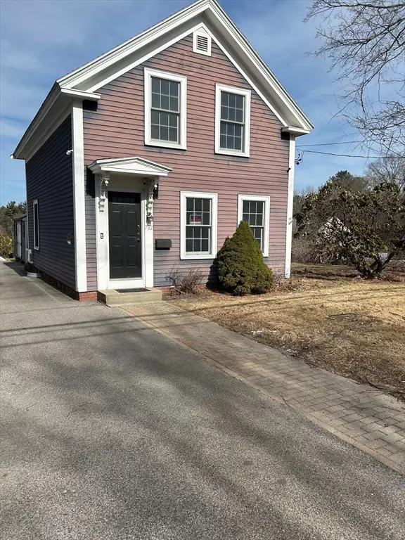 Groveland, MA 01834,782 Salem St