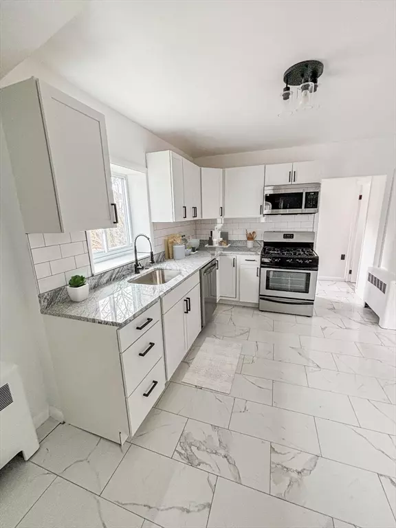 Ludlow, MA 01056,33 Hampshire St