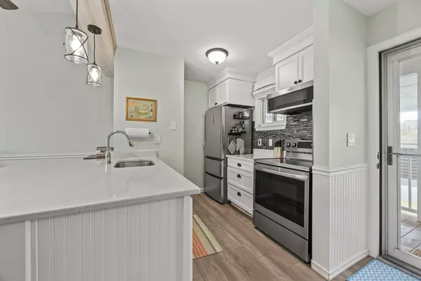 Brewster, MA 02631,62 Fletcher Ln #I