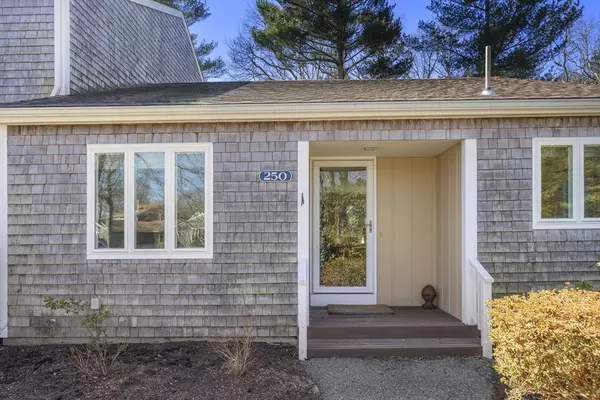 Falmouth, MA 02536,250 Seaward Bend #250