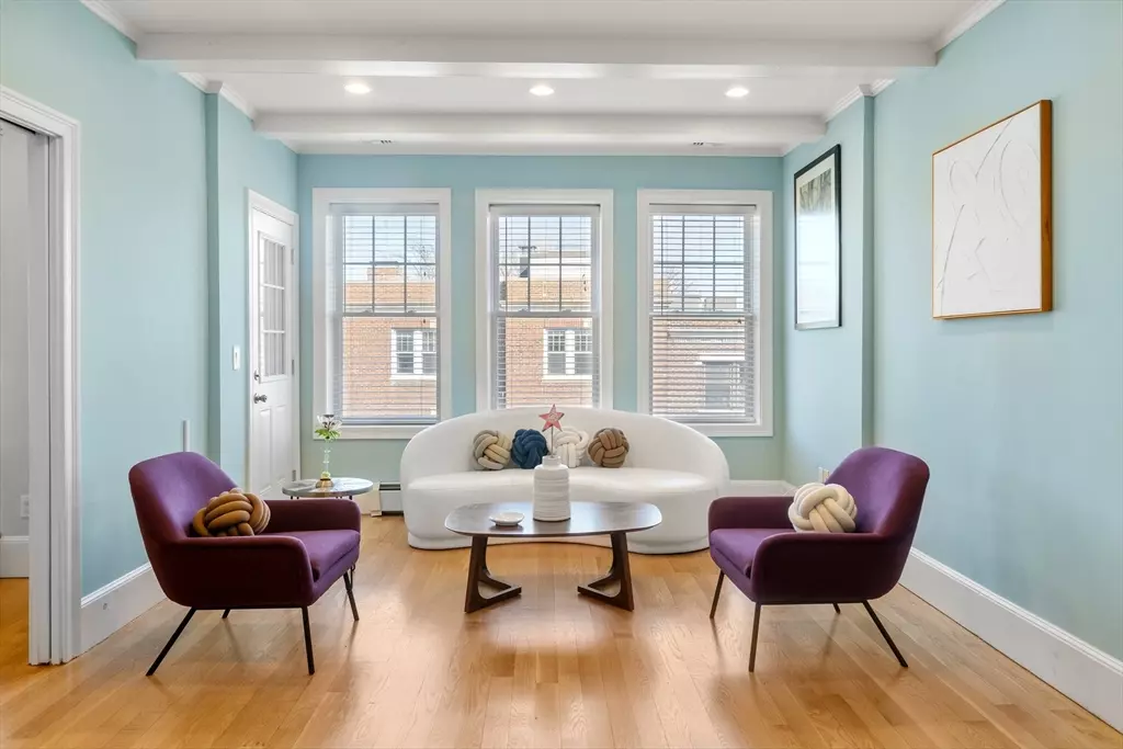 Brookline, MA 02446,88 Pleasant Street #3